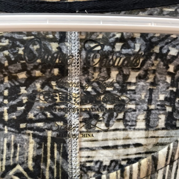 Women XL Lightweight Casual Blouse Abstract Design - Picture 4 of 5